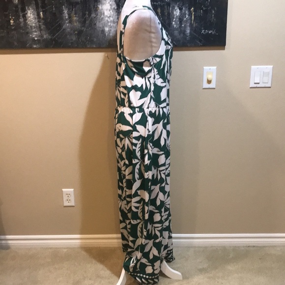Lane Bryant Green Floral Wide Leg Crisscross Front Jumpsuit w/Pockets-Size 18/20 - Picture 4 of 10